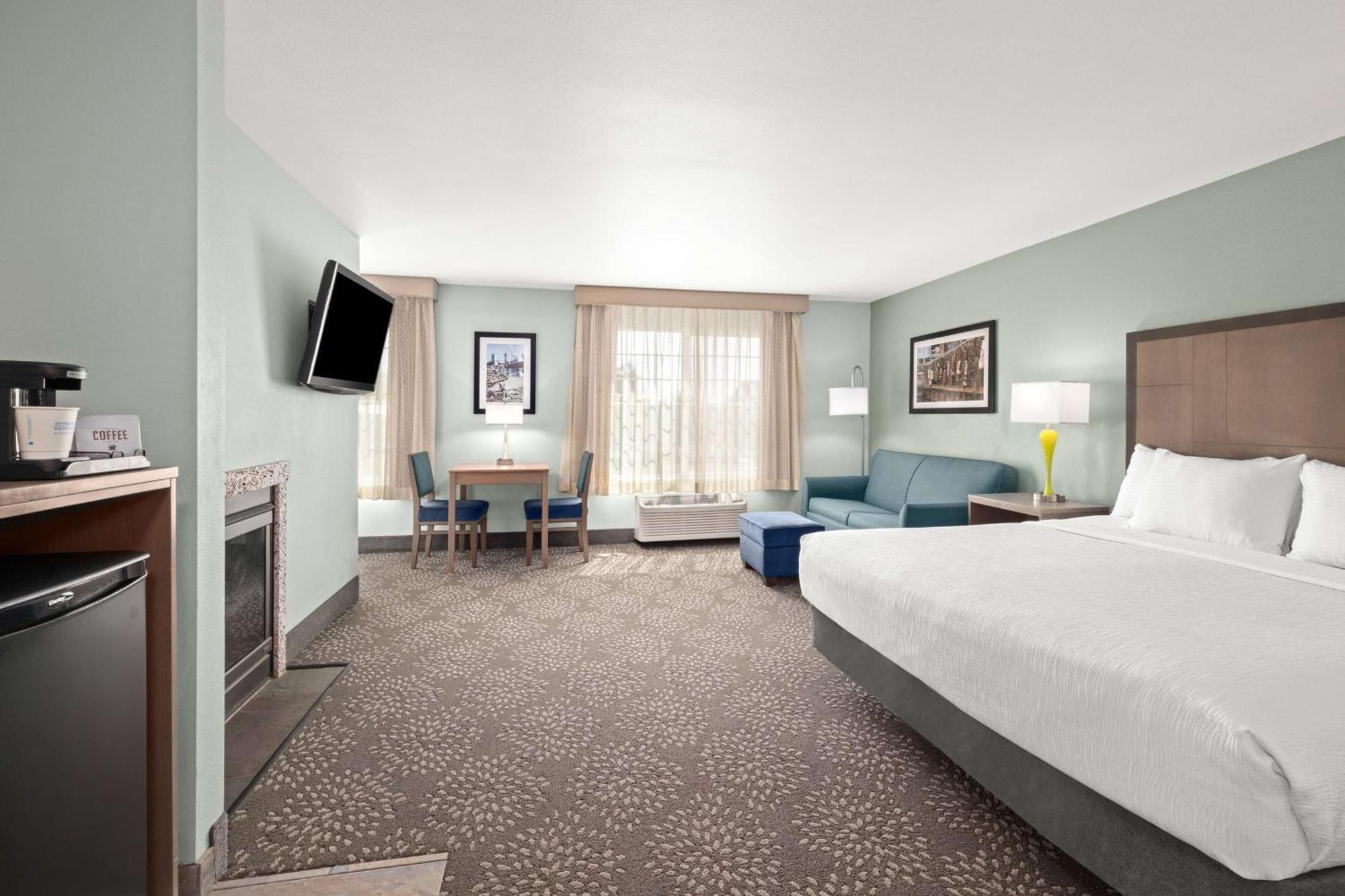 La Quinta By Wyndham Newport Hotel Exterior foto