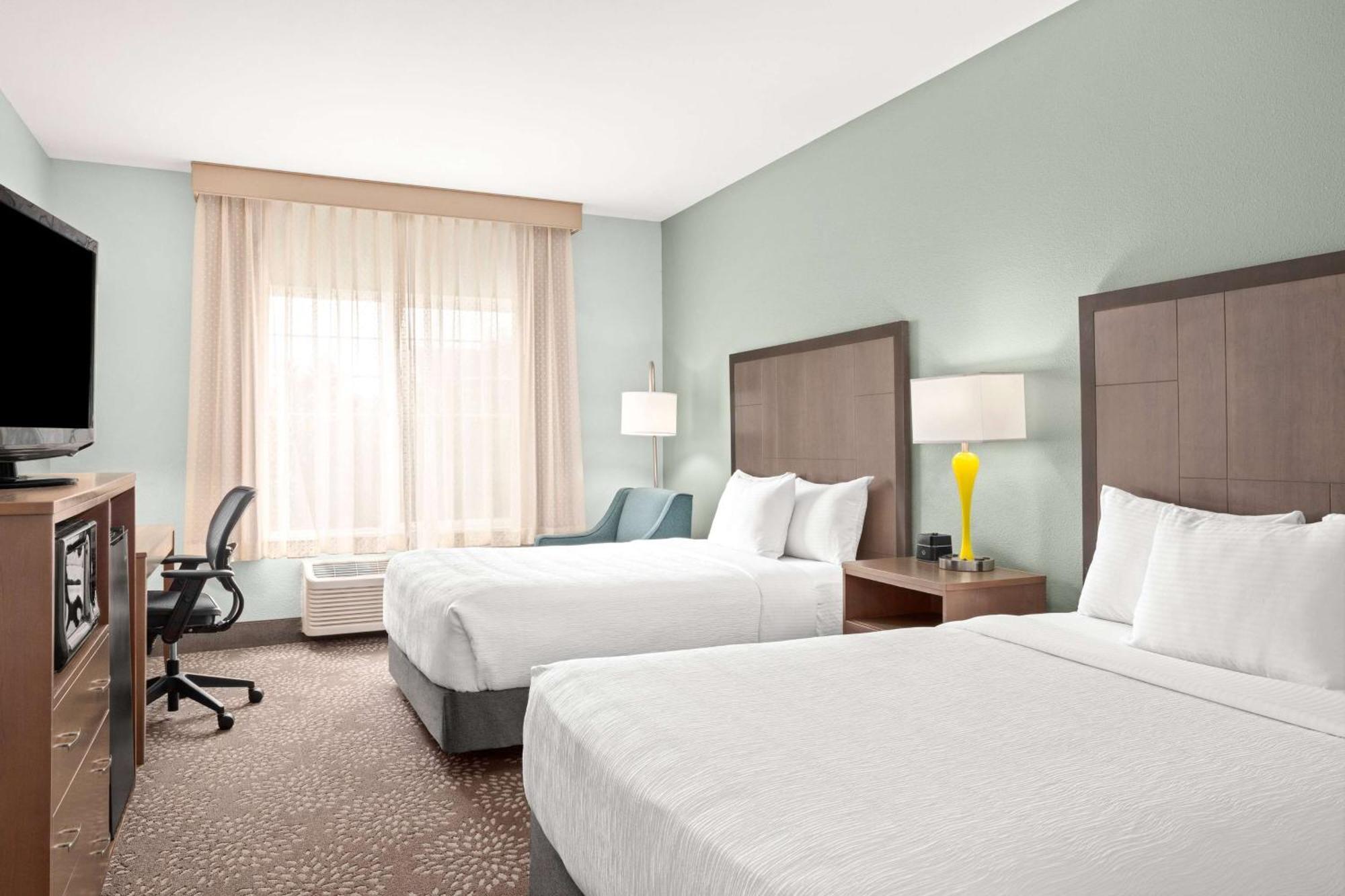 La Quinta By Wyndham Newport Hotel Exterior foto